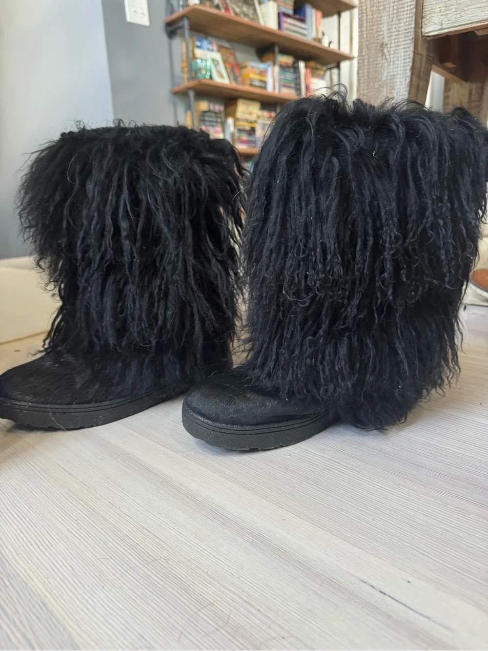 BearPaw hair fashionable provides